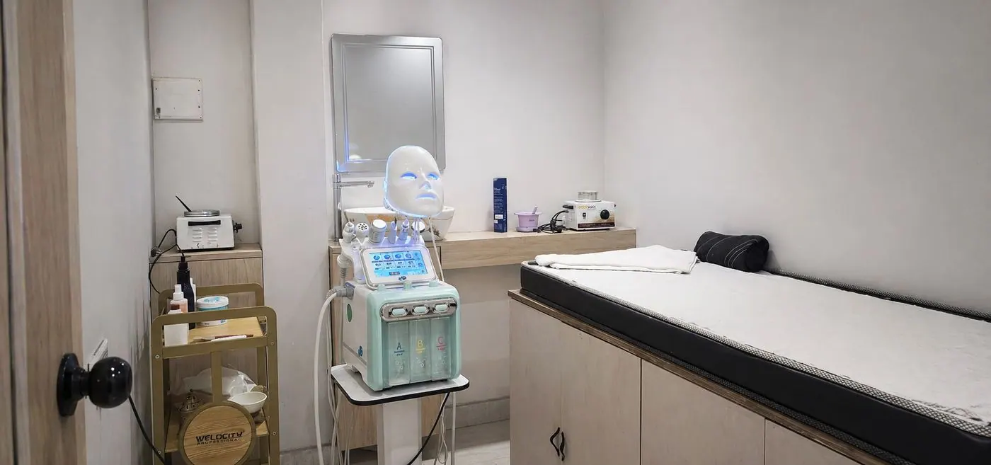 Professional facial treatment bed